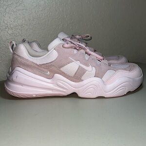 Nike Tech Hera NEW , size 15.5 women’s, 14 men’s,very comfy, last one!DR9761-600